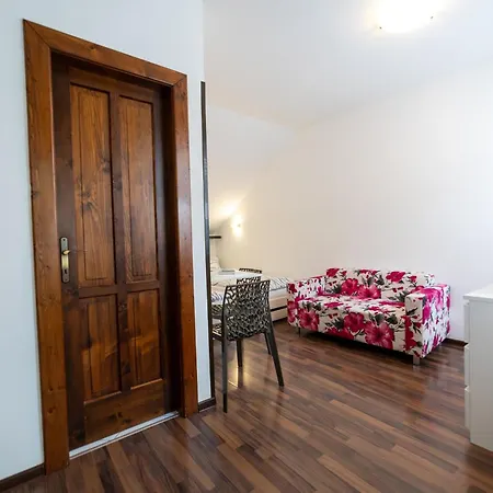 Plums Restaurant & Pension 3*