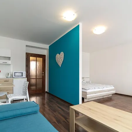 Plums Restaurant & Гостевой дом 3*