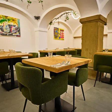 Plums Restaurant & 3* Litomyšl