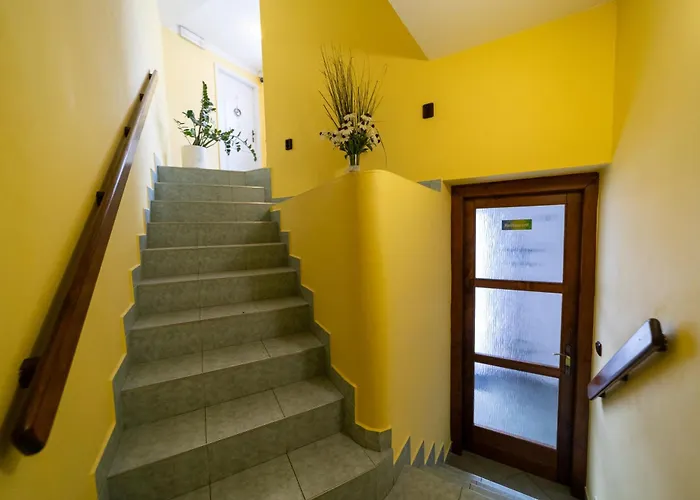 Plums Restaurant & Pension 3*