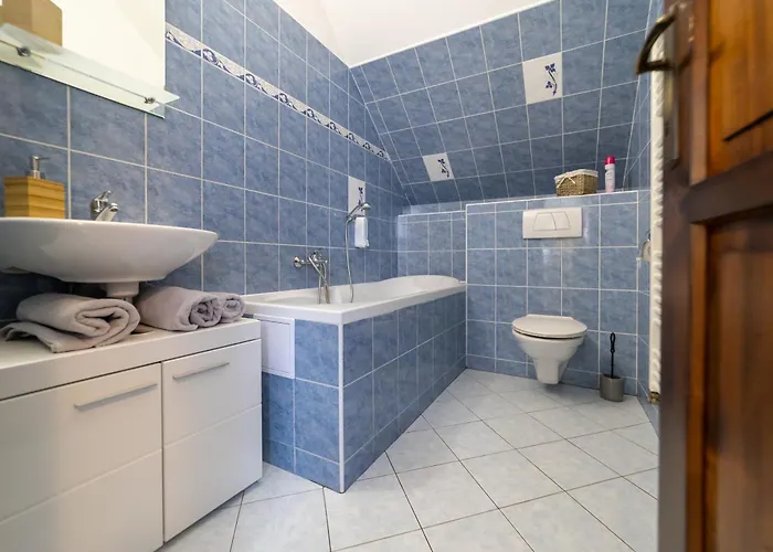 Plums Restaurant & Pension Litomyšl