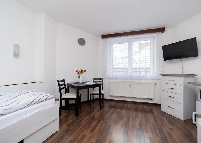 Plums Restaurant & Pension 3*