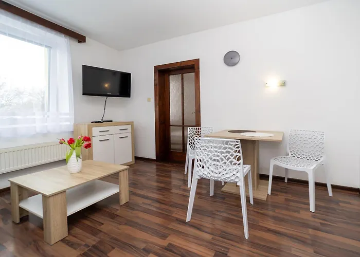 Gasthuis Plums Restaurant & Pension