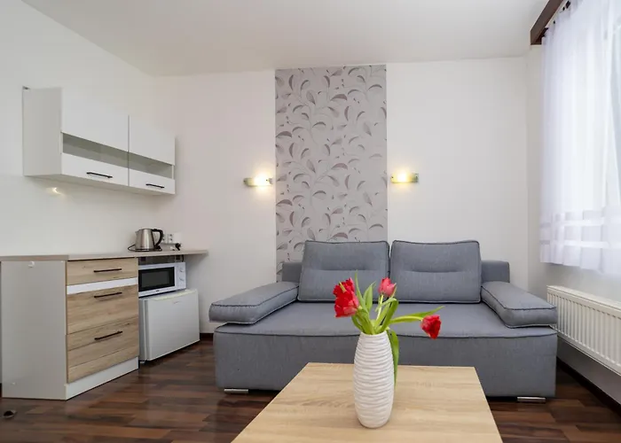 Plums Restaurant & Pension 3*